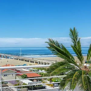 Esplanade Marina di Pietrasanta